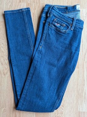 Hollister Women’s Skinny Jeans in Deep Blue Denim, Size 0